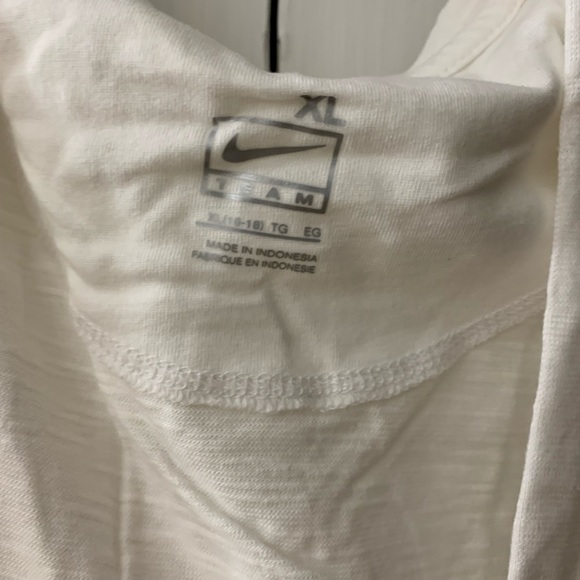 New WSU Women’s Long-sleeve Embroidered hooded lightweight pullover - XL - Picture 5 of 6